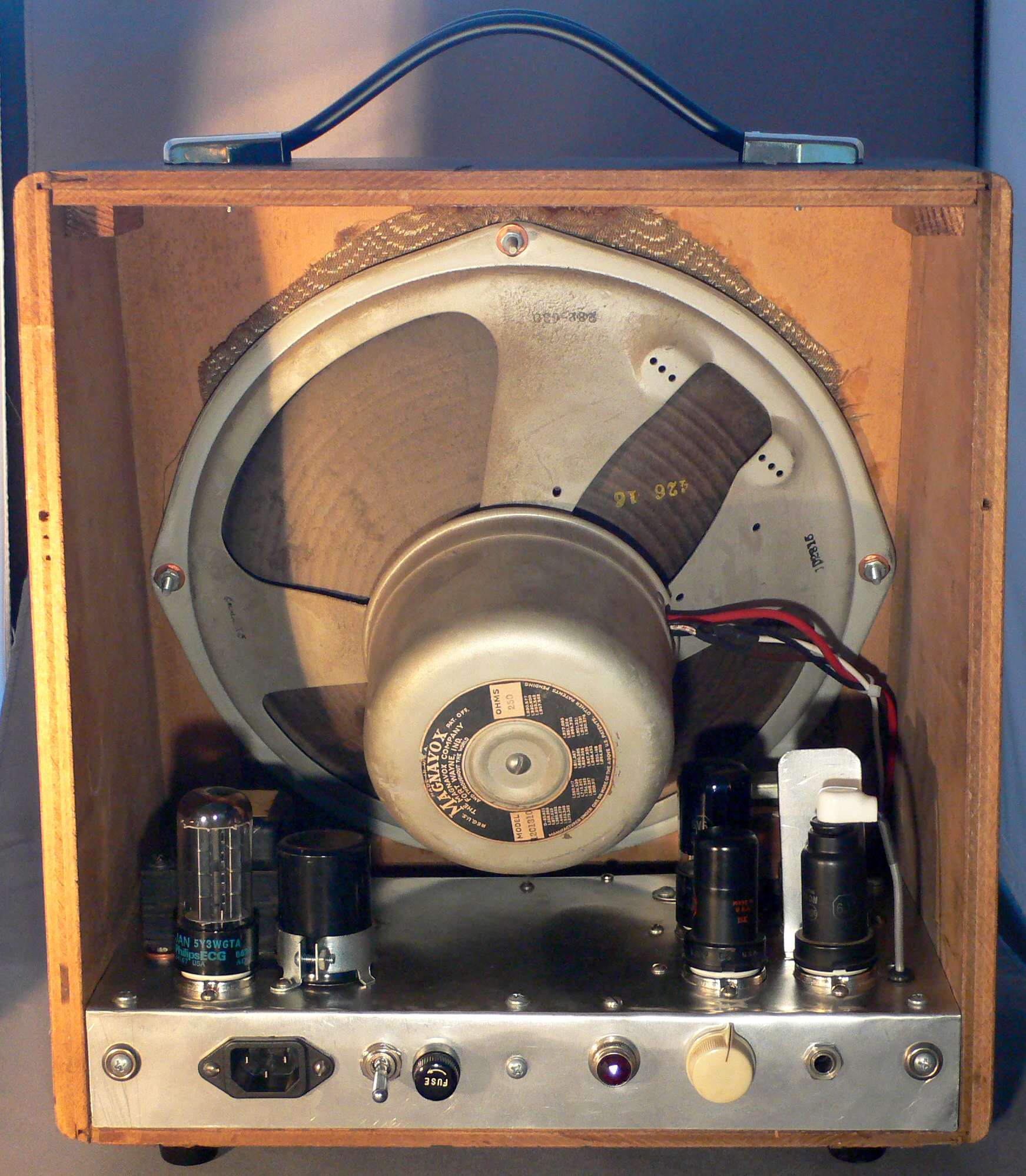 The Field-Coil Guitar Amplifier 